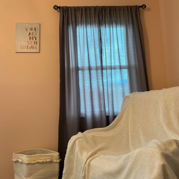 Curtains - Picture 1 of 6